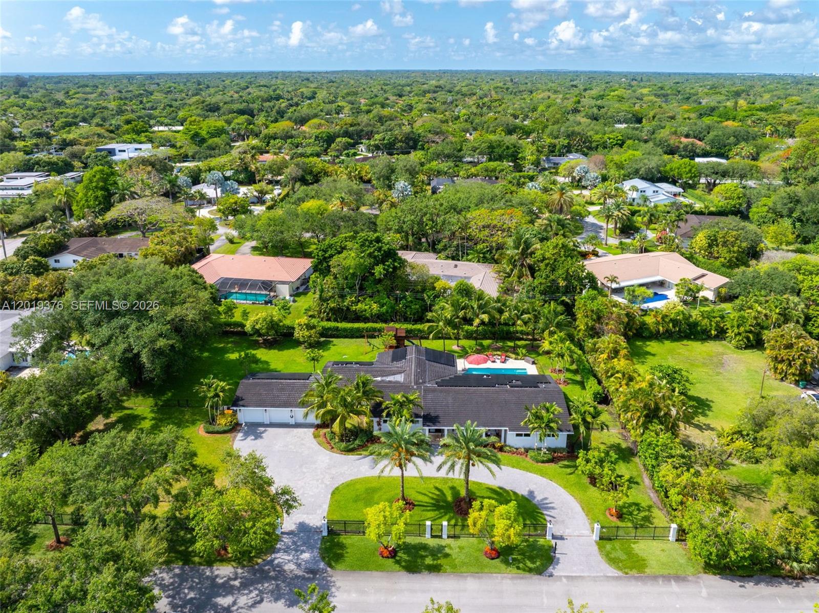 PALMETTO COURT - Residential