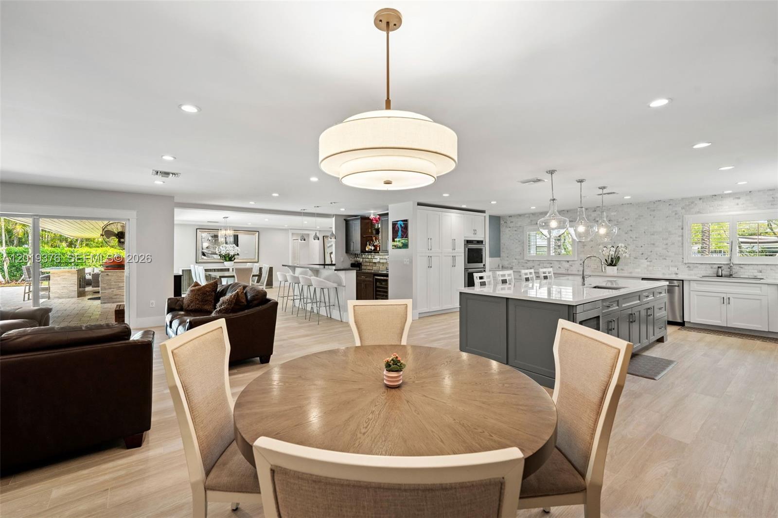 PALMETTO COURT - Residential