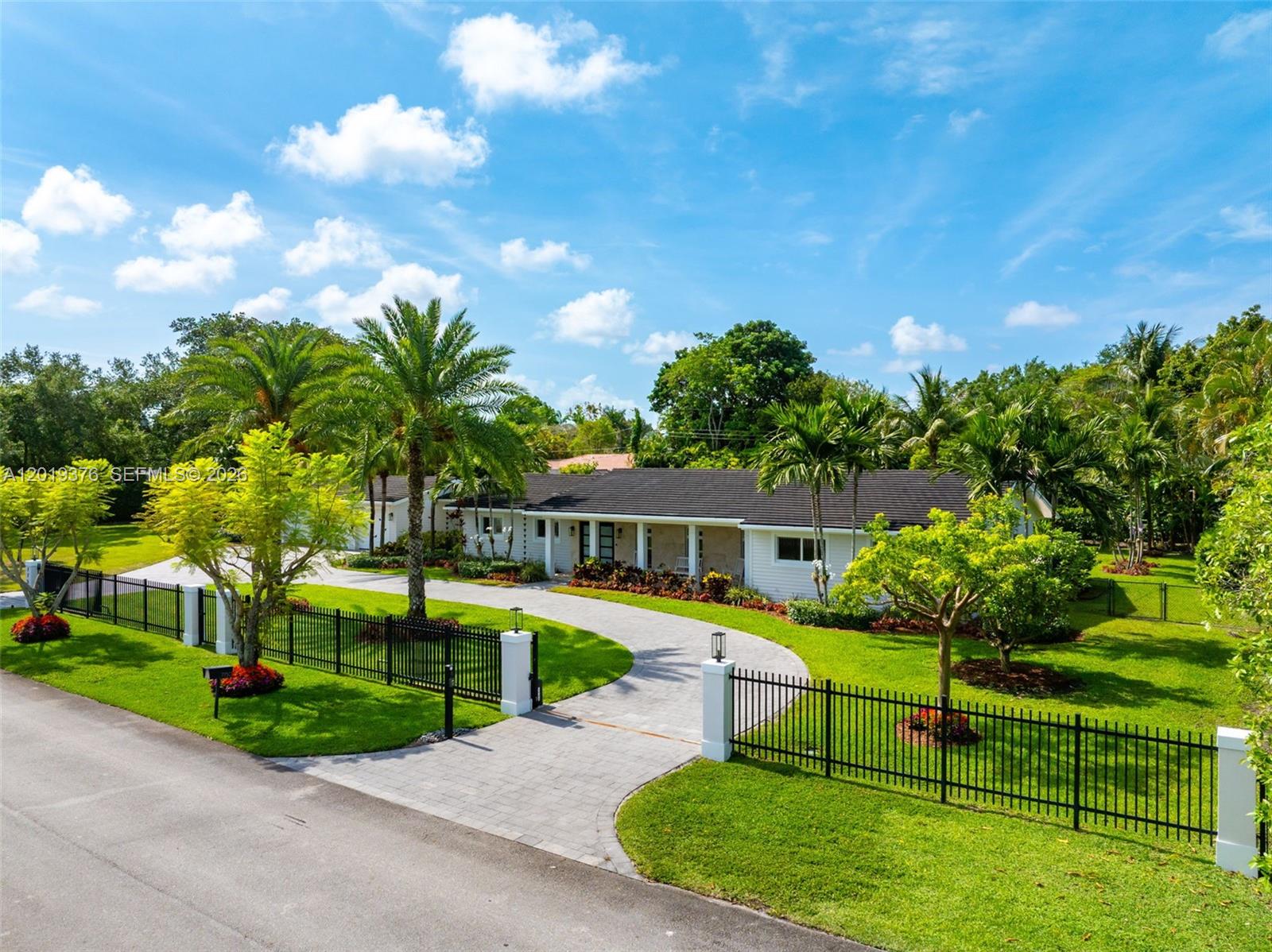 PALMETTO COURT - Residential