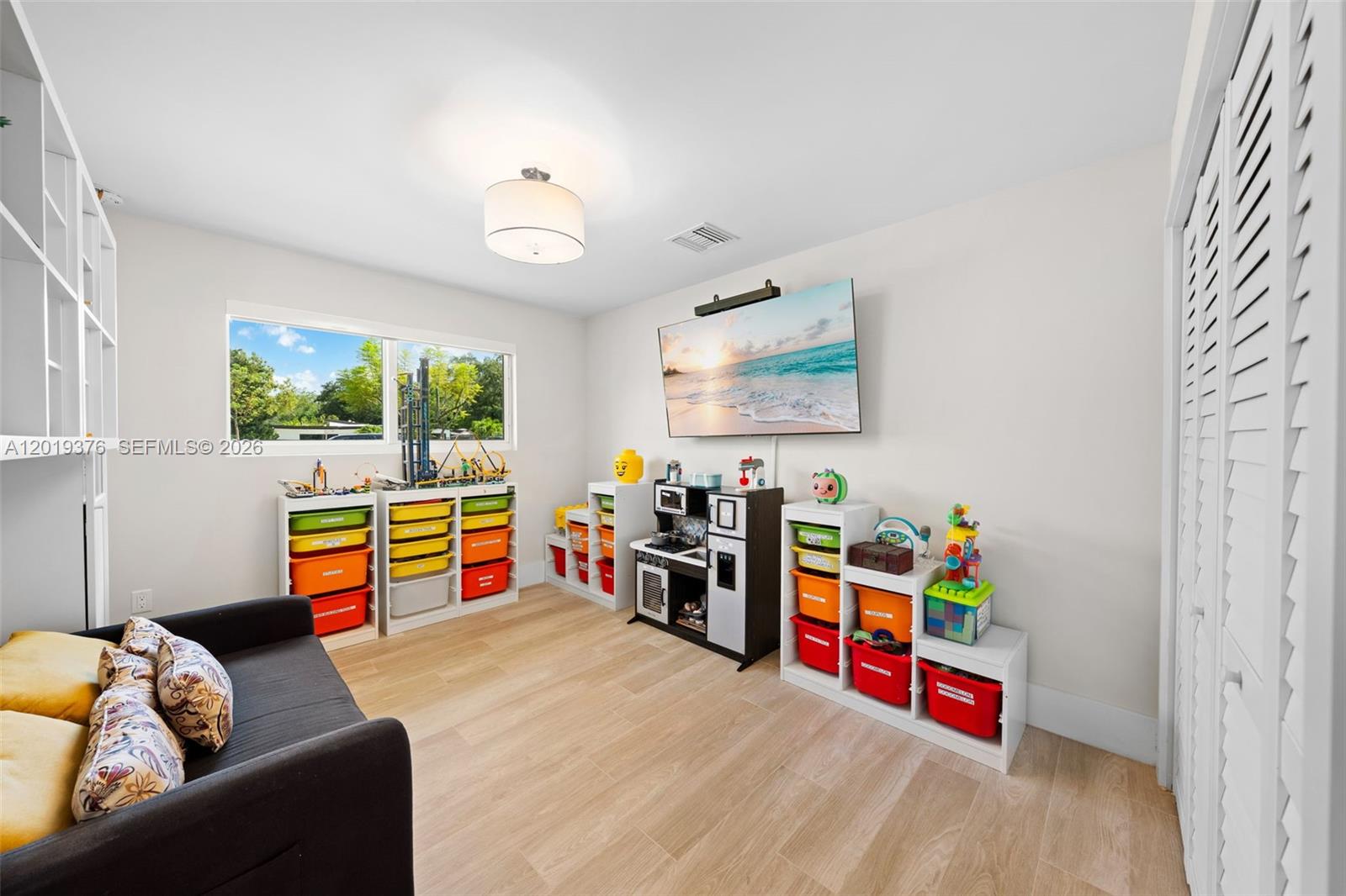PALMETTO COURT - Residential