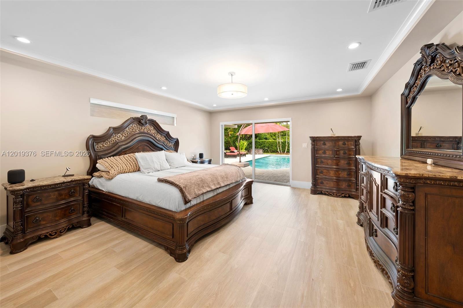 PALMETTO COURT - Residential