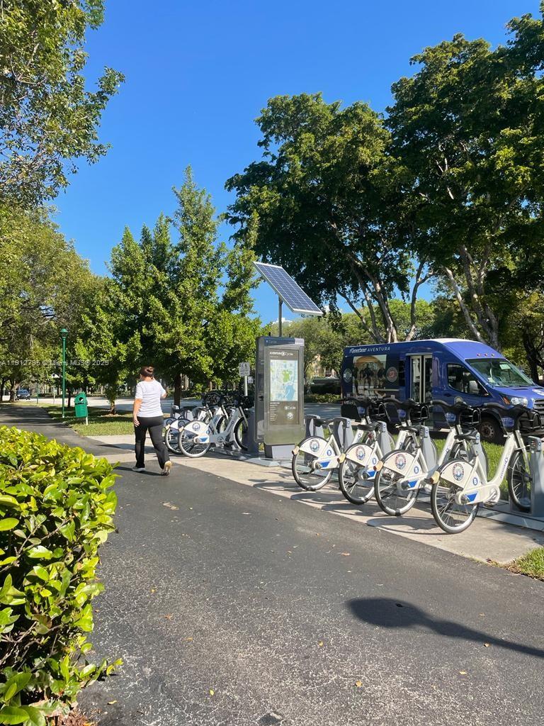 BISCAYA IV CONDO - Residential