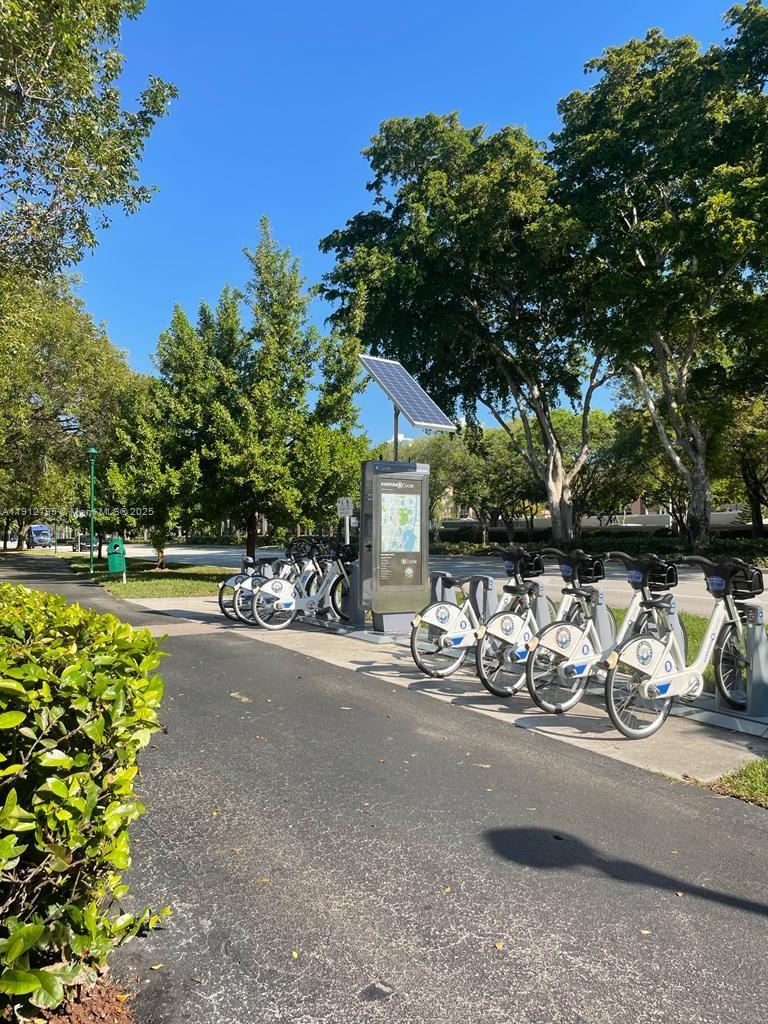 BISCAYA IV CONDO - Residential