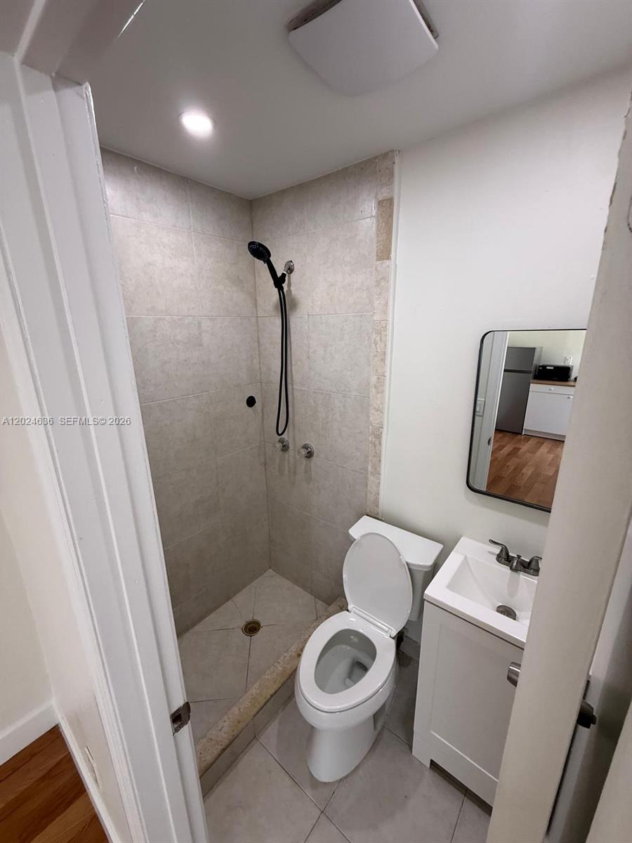 BILBAO ESTATES - Residential Lease
