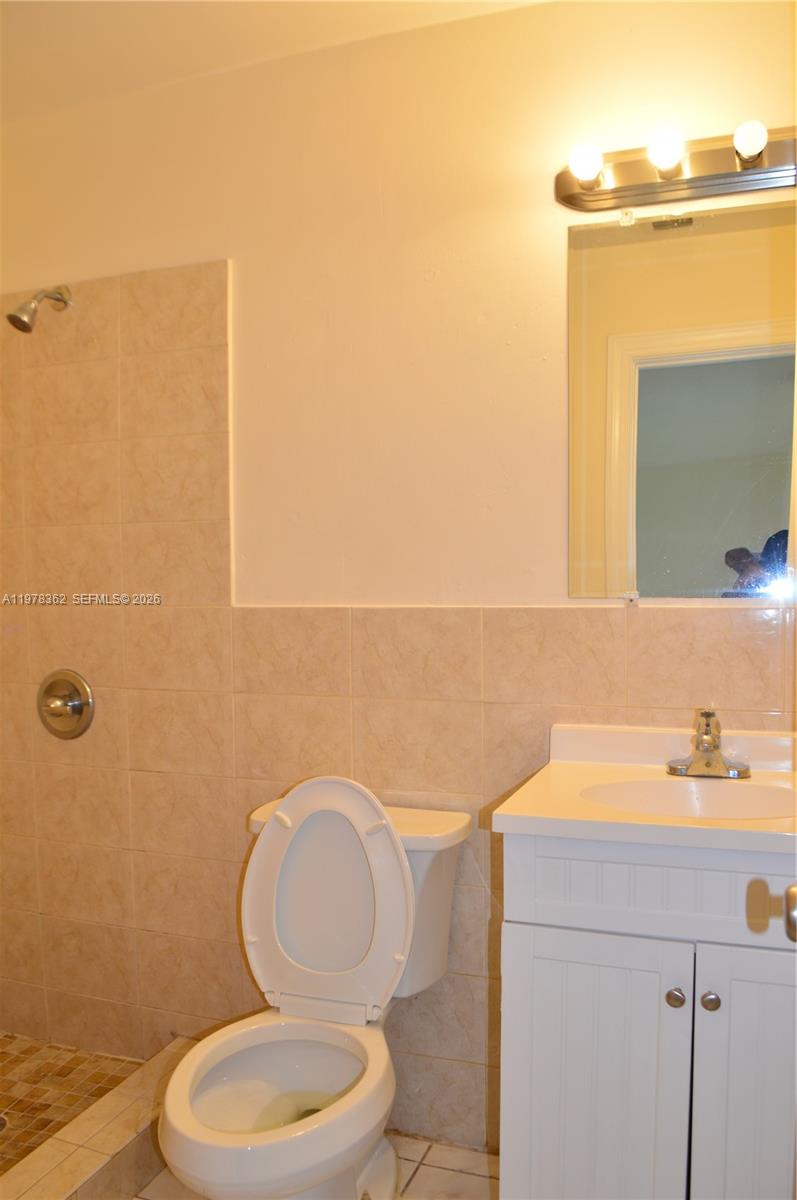 RIVERSIDE NO 2 - Residential Lease