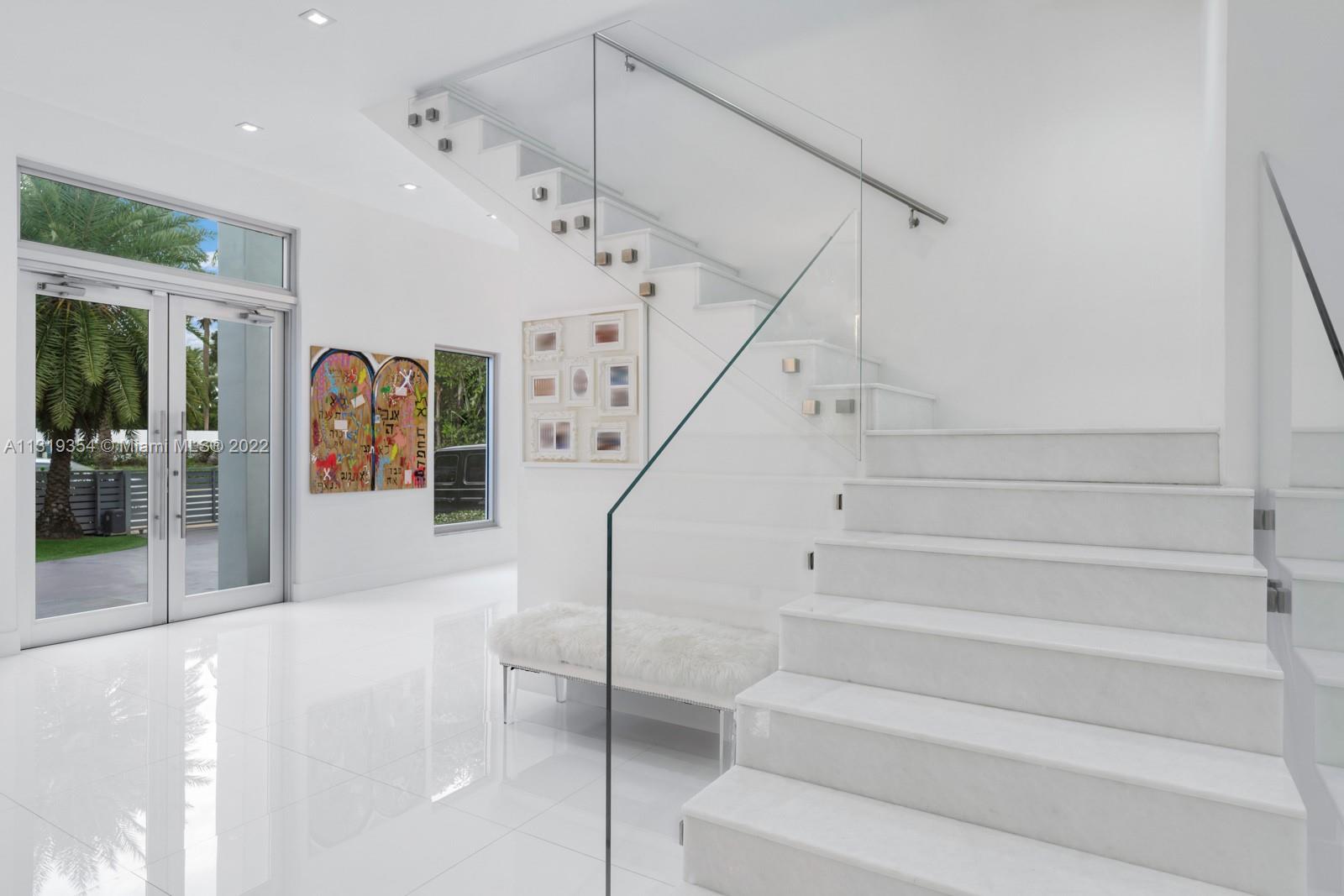 GOLDEN BEACH SEC C - Residential