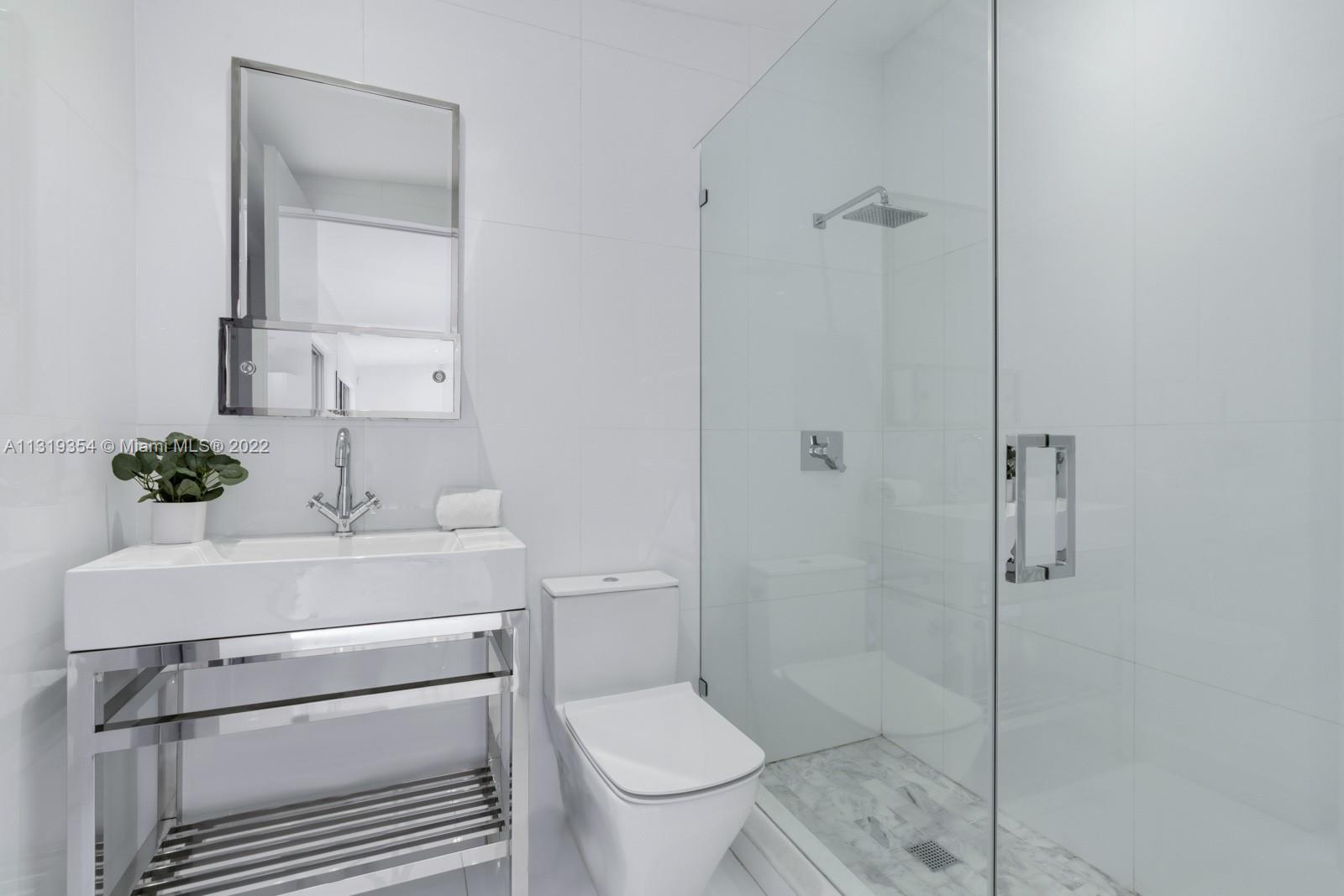 GOLDEN BEACH SEC C - Residential