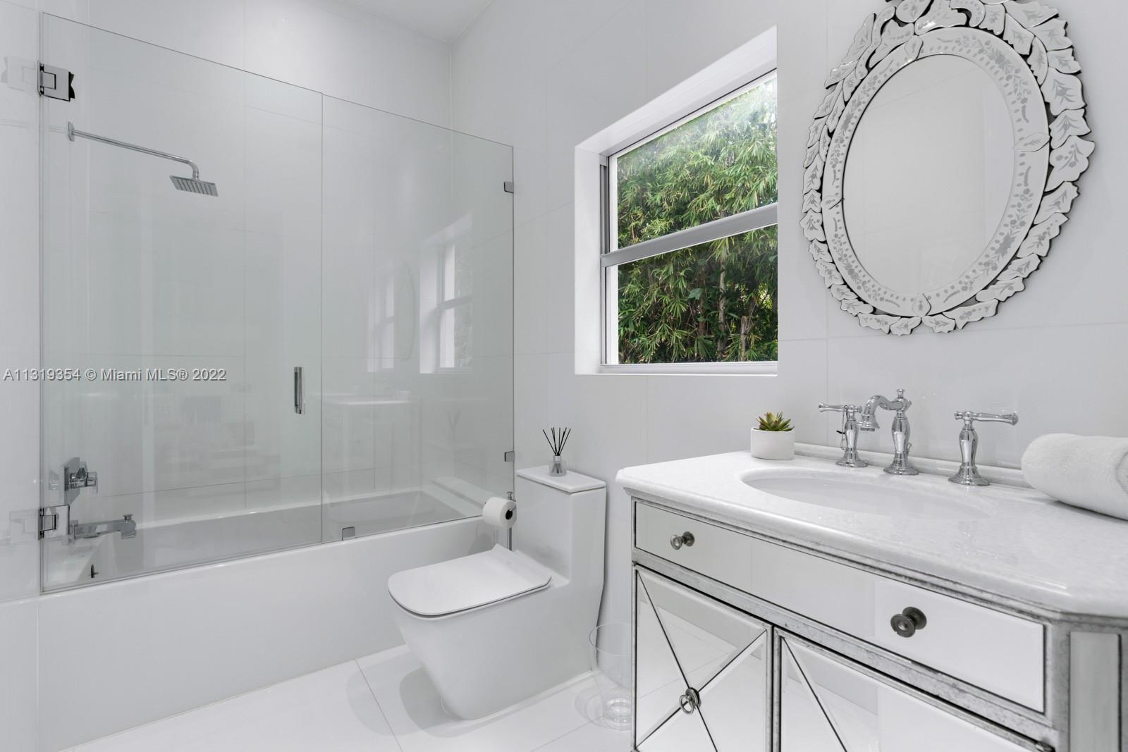 GOLDEN BEACH SEC C - Residential