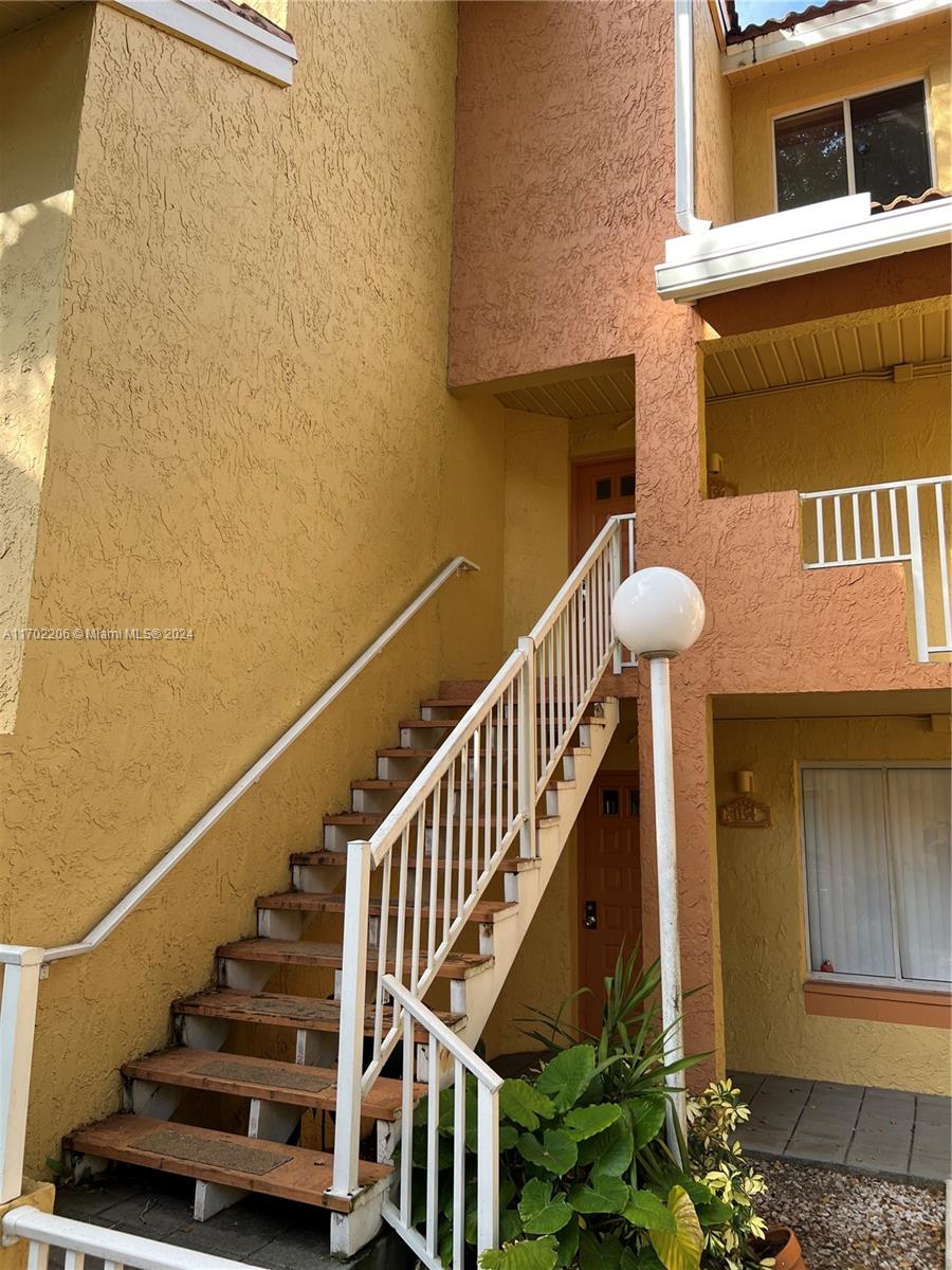 NAPOLI GARDENS AT CORAL S - Residential