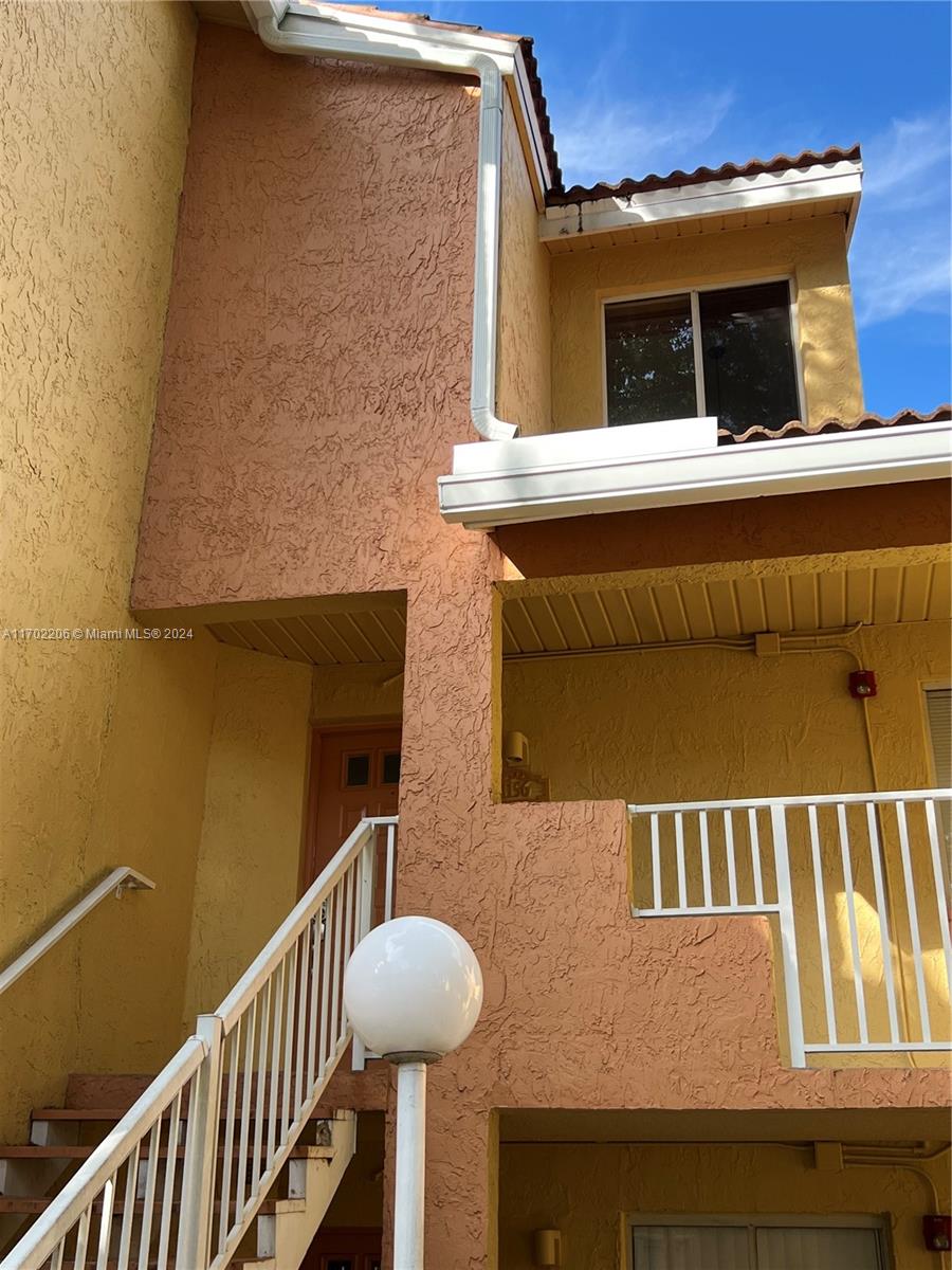 NAPOLI GARDENS AT CORAL S - Residential