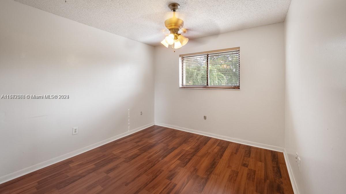 KENDALL TRAILS SUB - Residential Lease