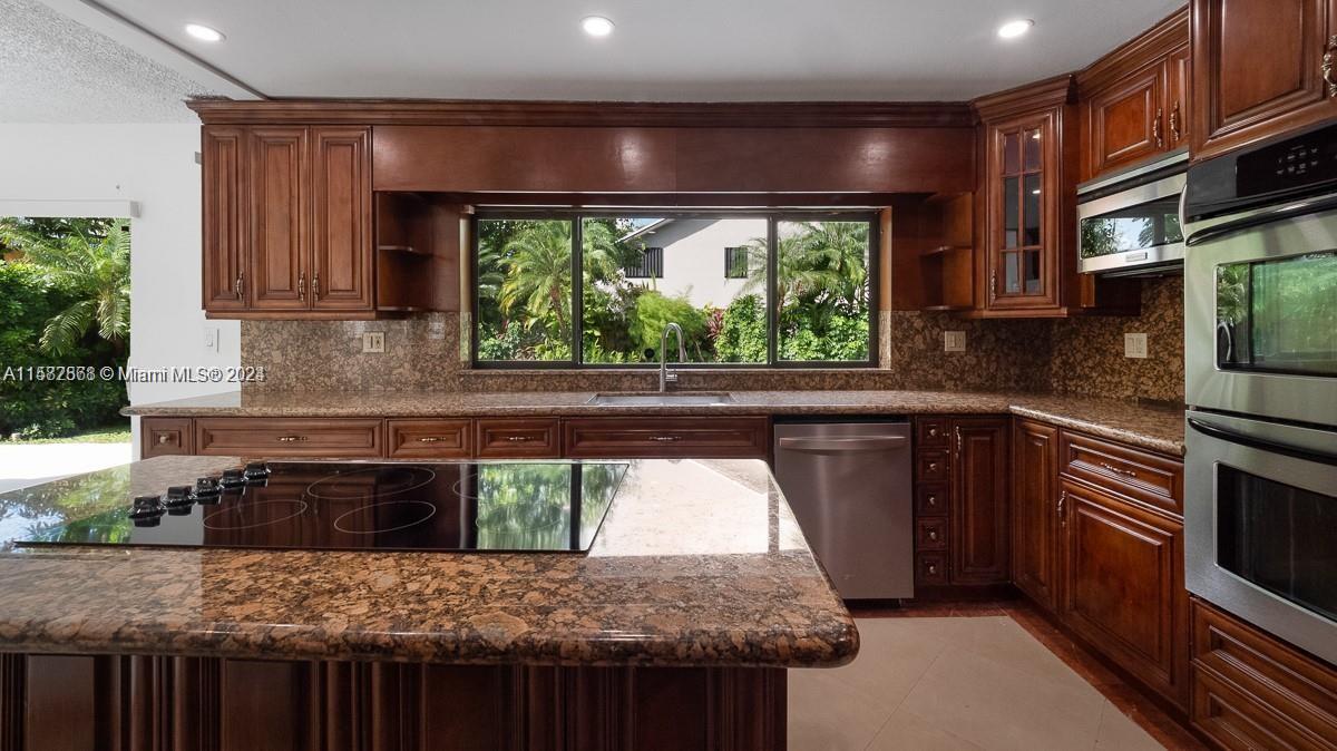 KENDALL TRAILS SUB - Residential Lease