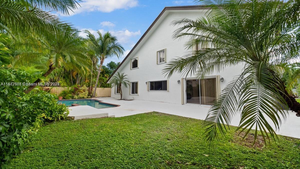 KENDALL TRAILS SUB - Residential Lease