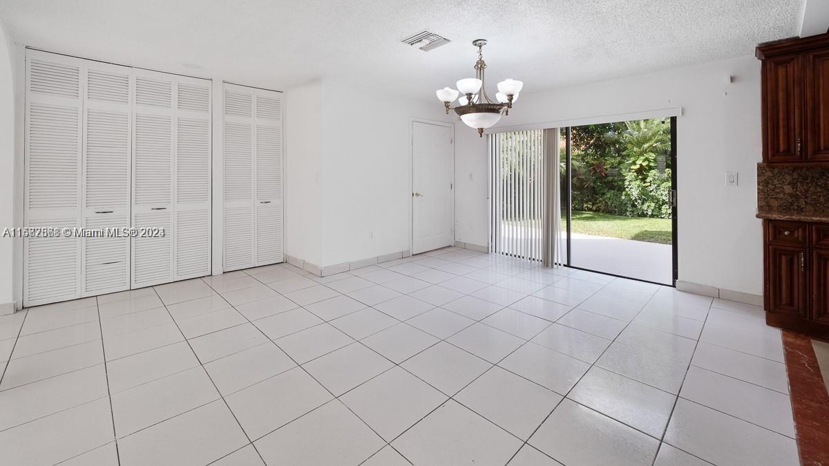 KENDALL TRAILS SUB - Residential Lease