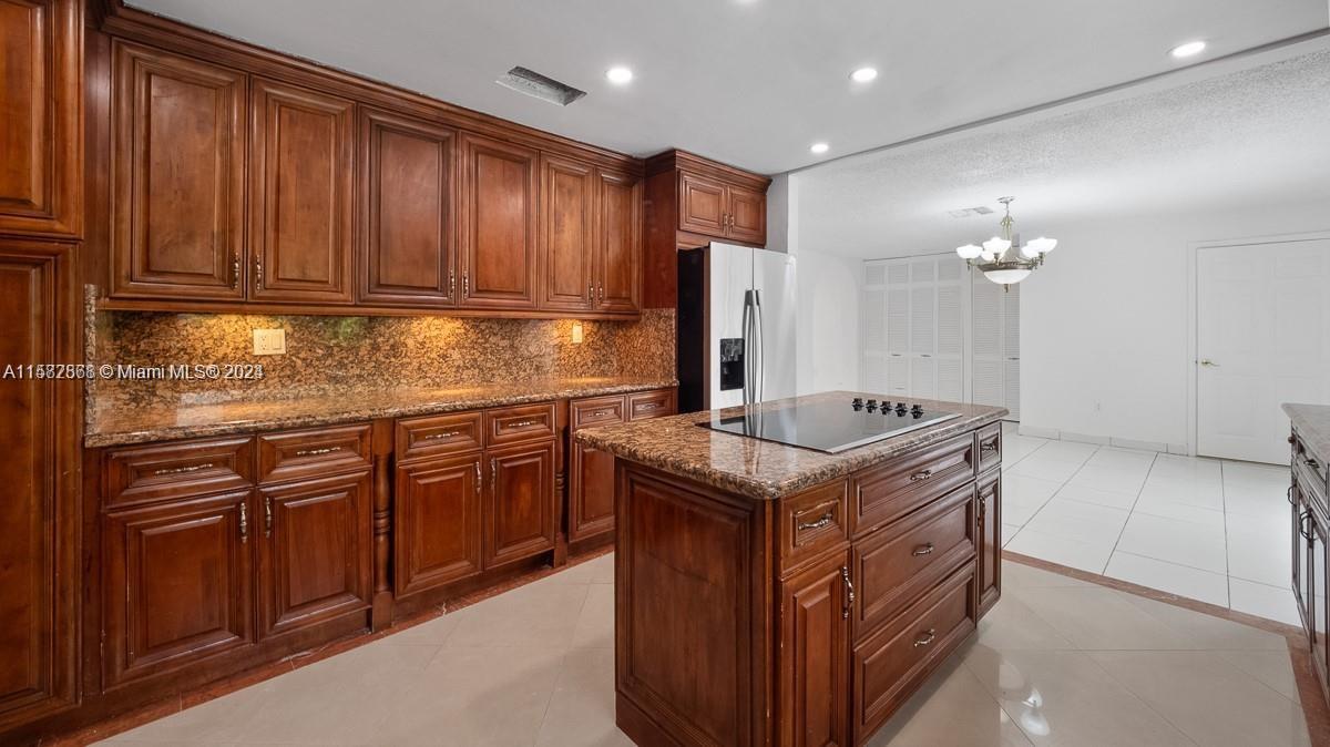 KENDALL TRAILS SUB - Residential Lease