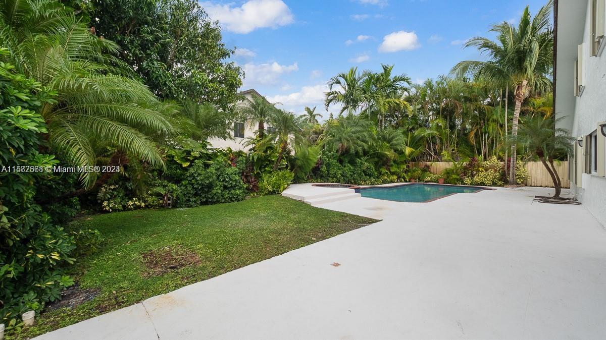 KENDALL TRAILS SUB - Residential Lease