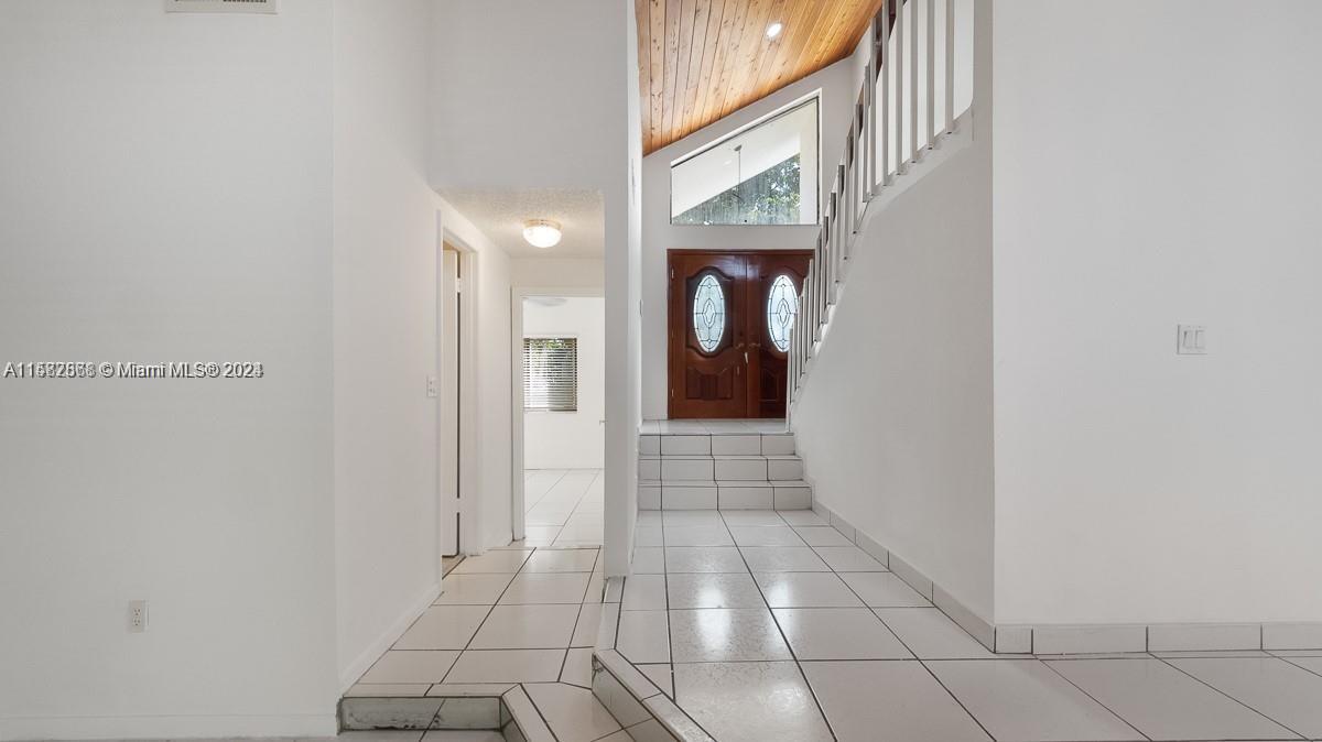 KENDALL TRAILS SUB - Residential Lease