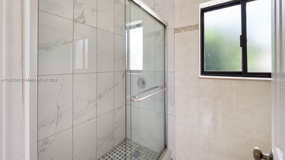 KENDALL TRAILS SUB - Residential Lease