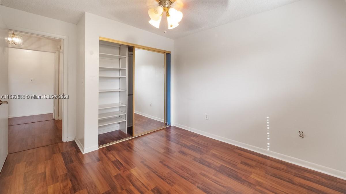 KENDALL TRAILS SUB - Residential Lease