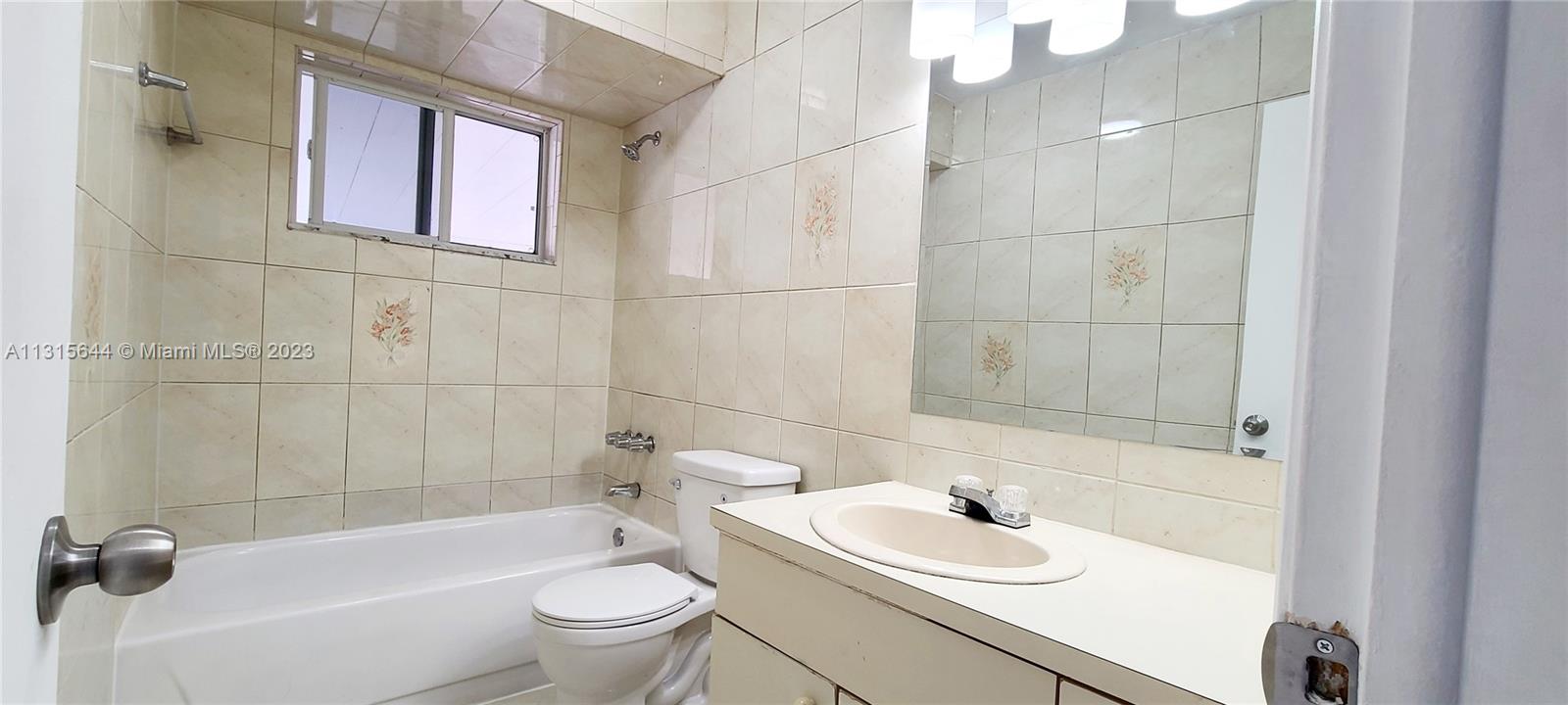 SUNNY GARDENS ESTATES I - Residential Lease