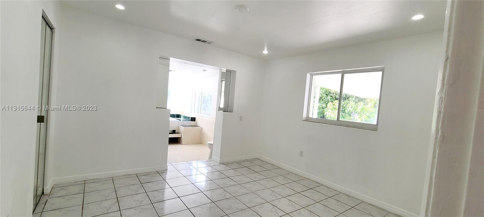 SUNNY GARDENS ESTATES I - Residential Lease