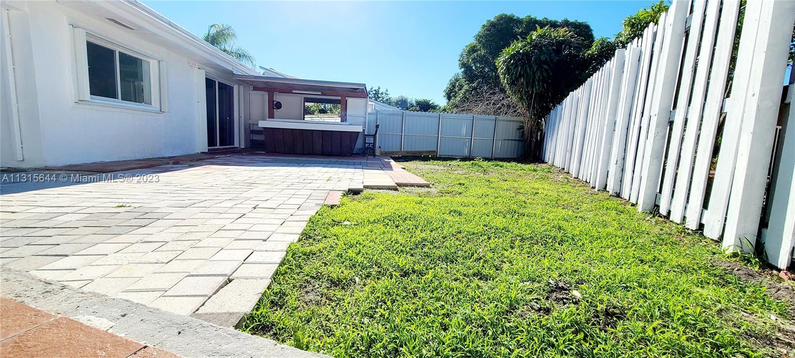 SUNNY GARDENS ESTATES I - Residential Lease