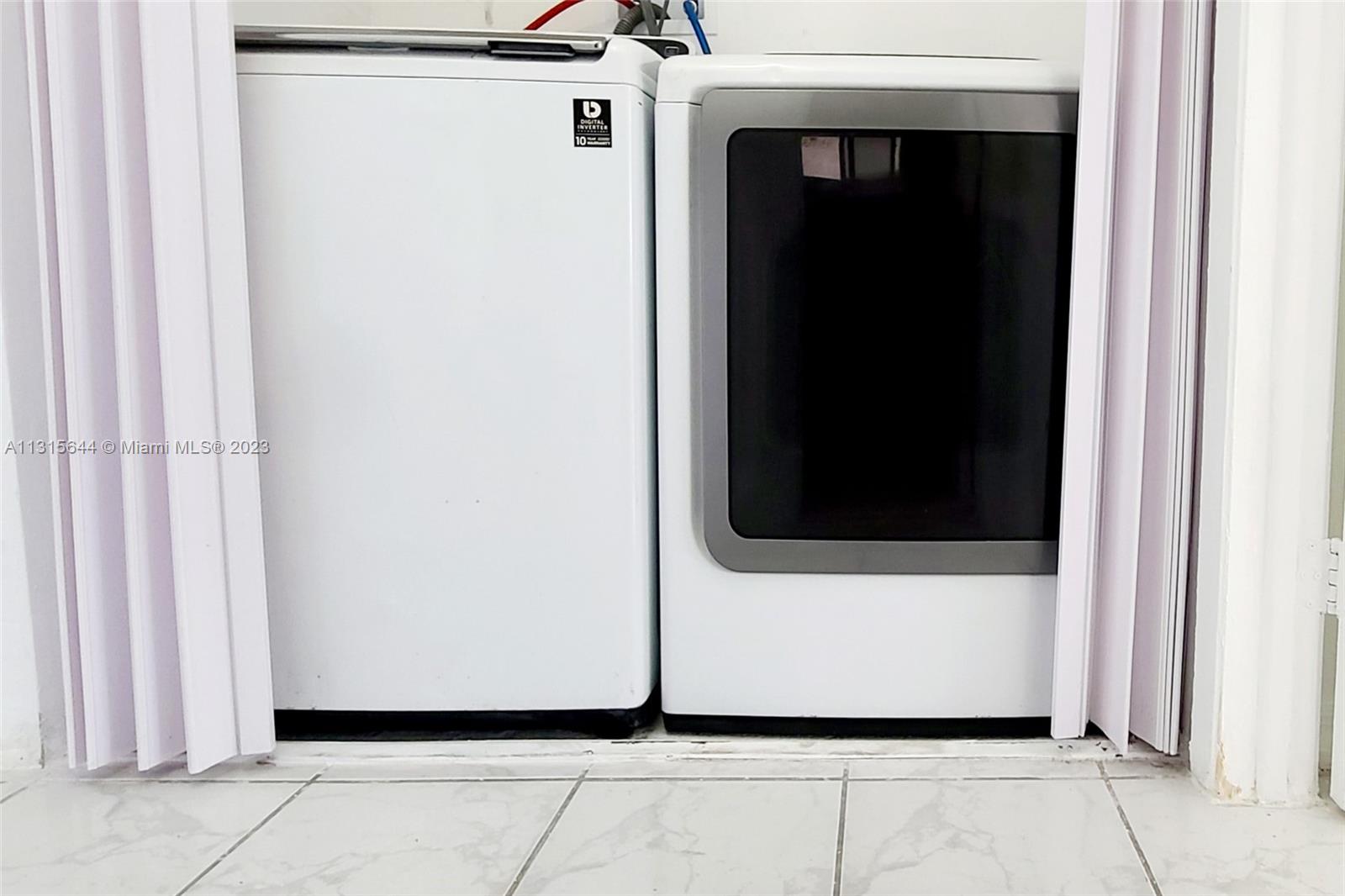 SUNNY GARDENS ESTATES I - Residential Lease