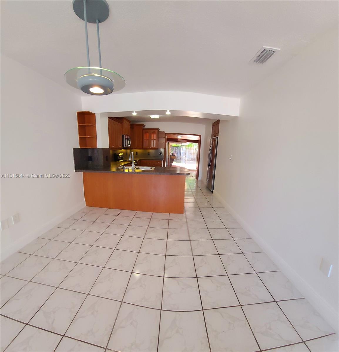 SUNNY GARDENS ESTATES I - Residential Lease