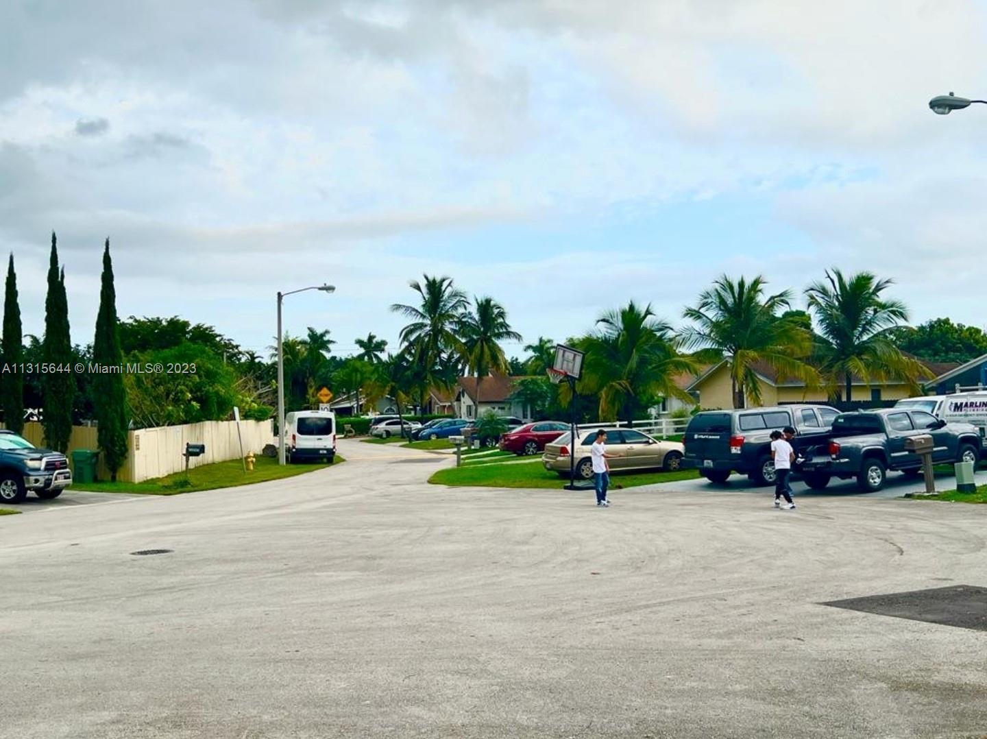 SUNNY GARDENS ESTATES I - Residential Lease