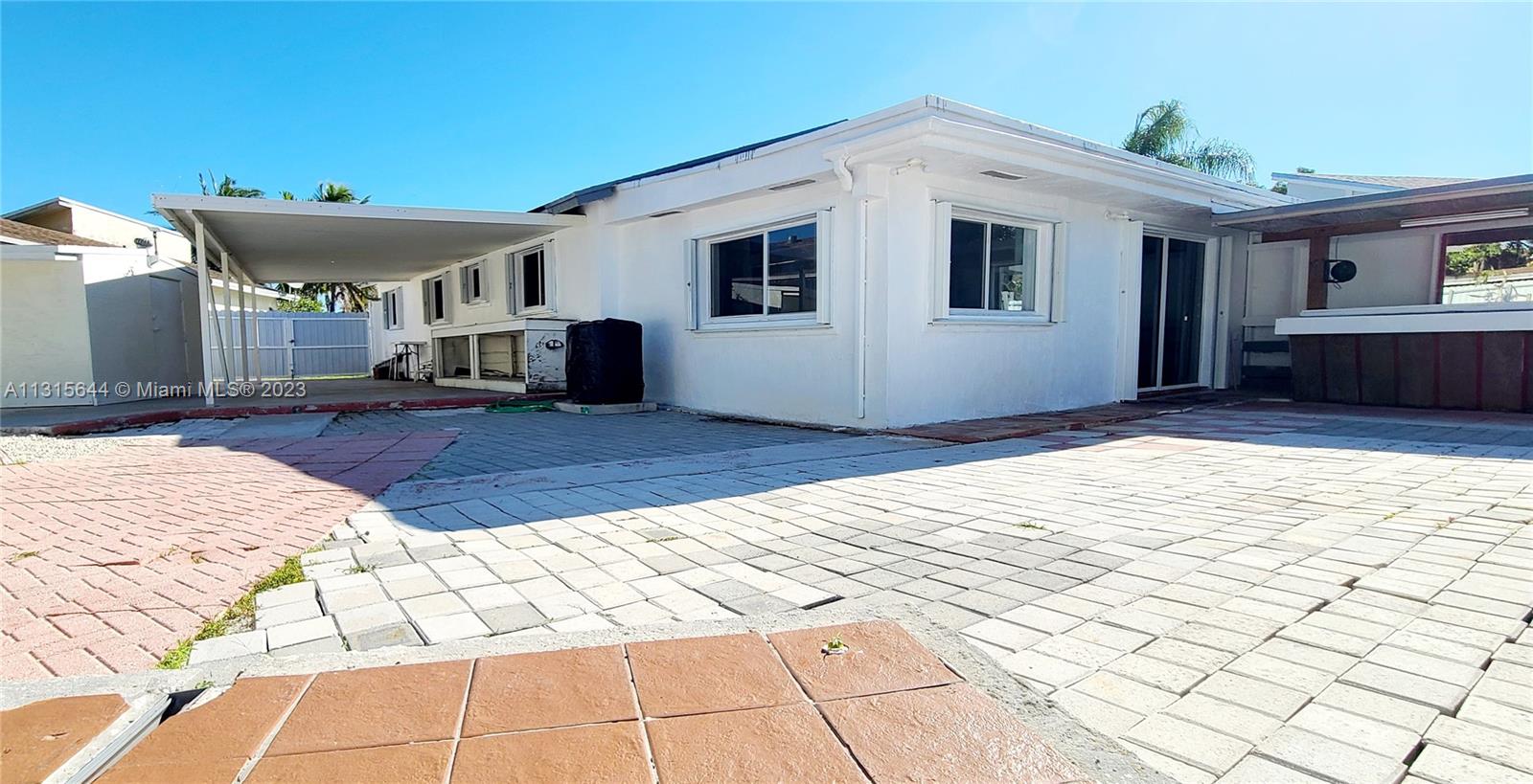 SUNNY GARDENS ESTATES I - Residential Lease