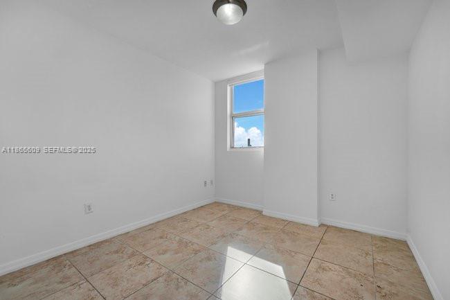 LAWRENCE ESTATE LAND CO - Residential Lease