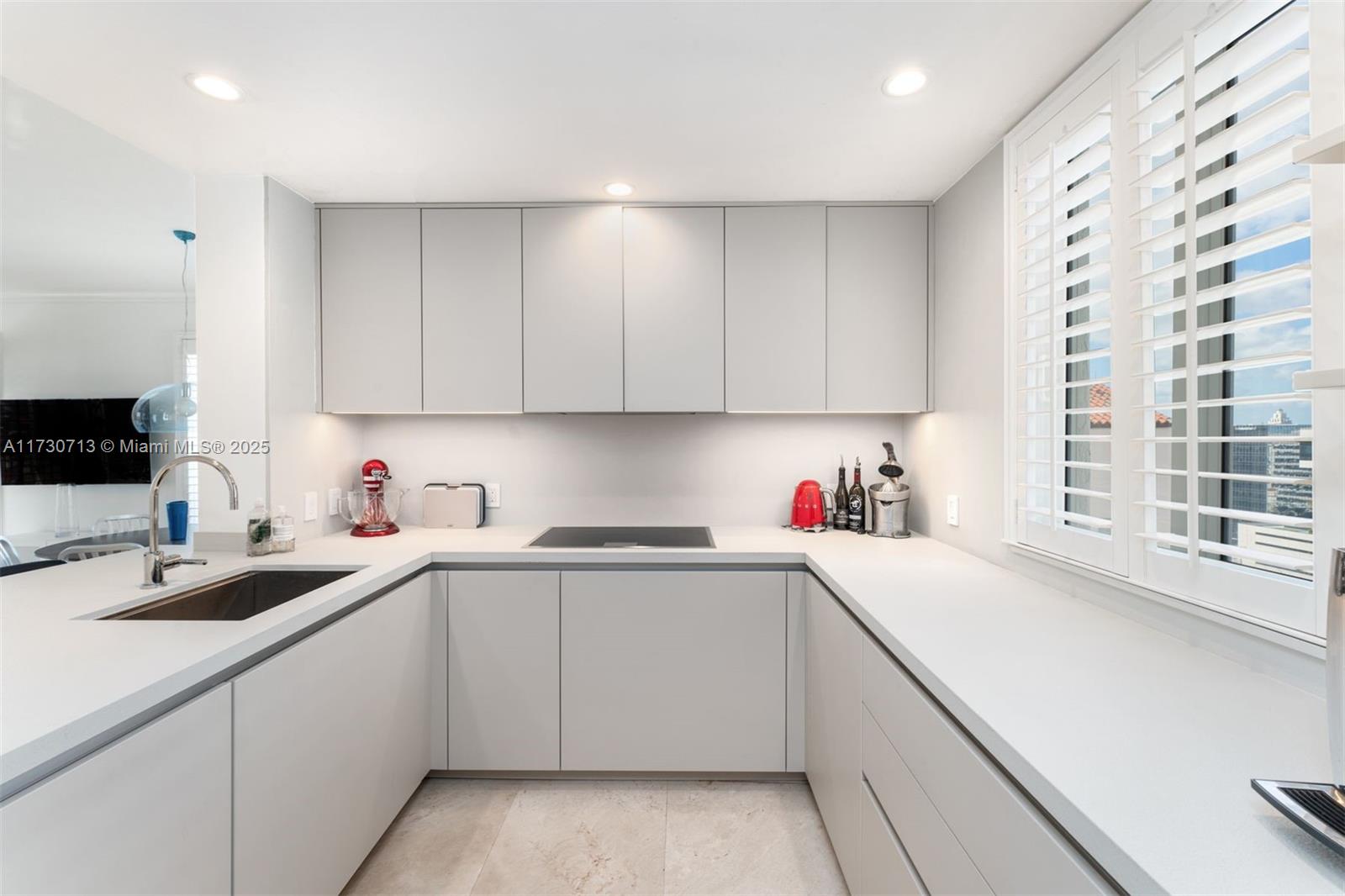 Property for Sale at 10 Aragon Ave 1505, Coral Gables, Broward County, Florida - Bedrooms: 3 
Bathrooms: 2  - $1,390,000
