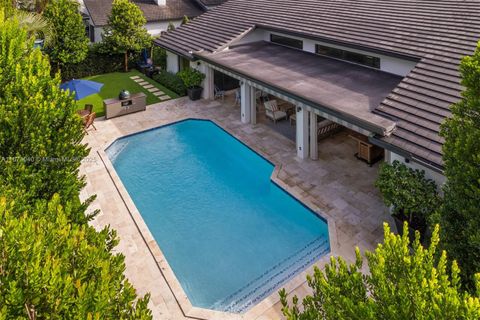 A home in Pinecrest