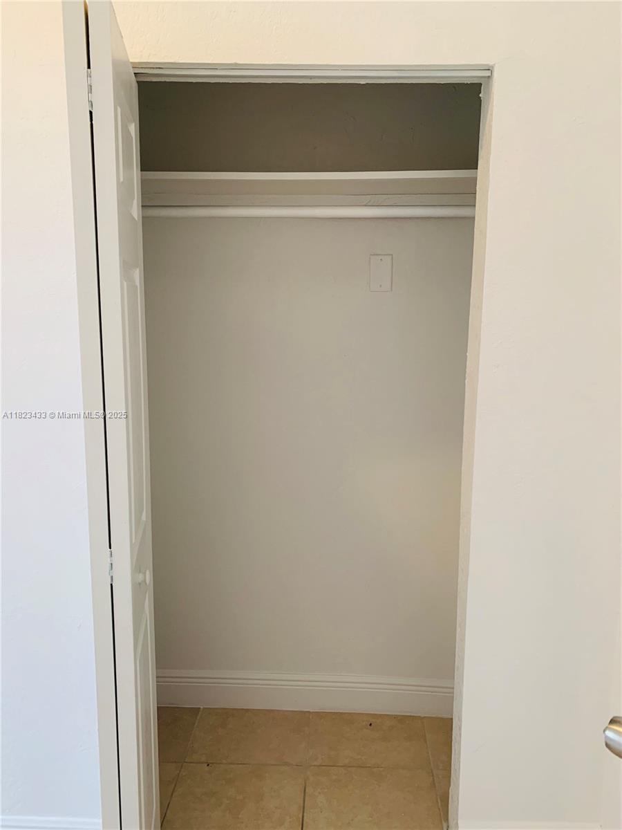 NORTH SHORE CREST - Residential Lease