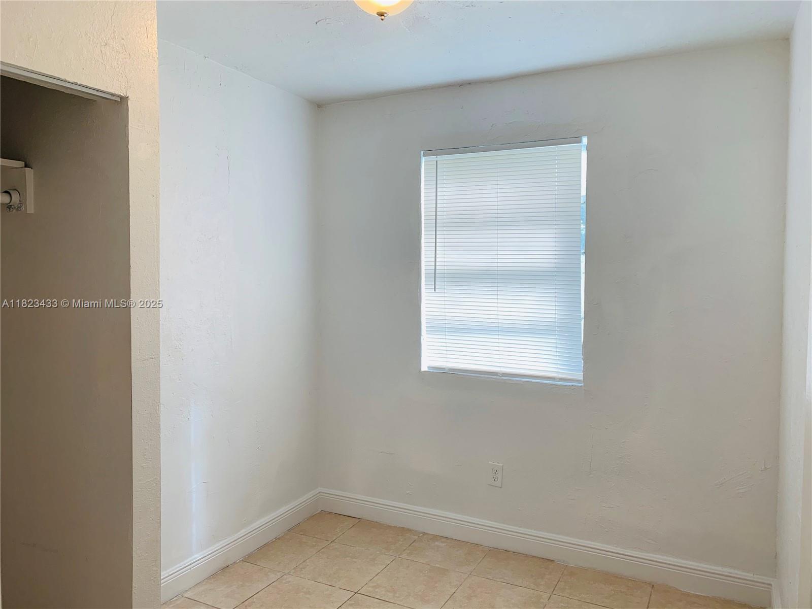 NORTH SHORE CREST - Residential Lease