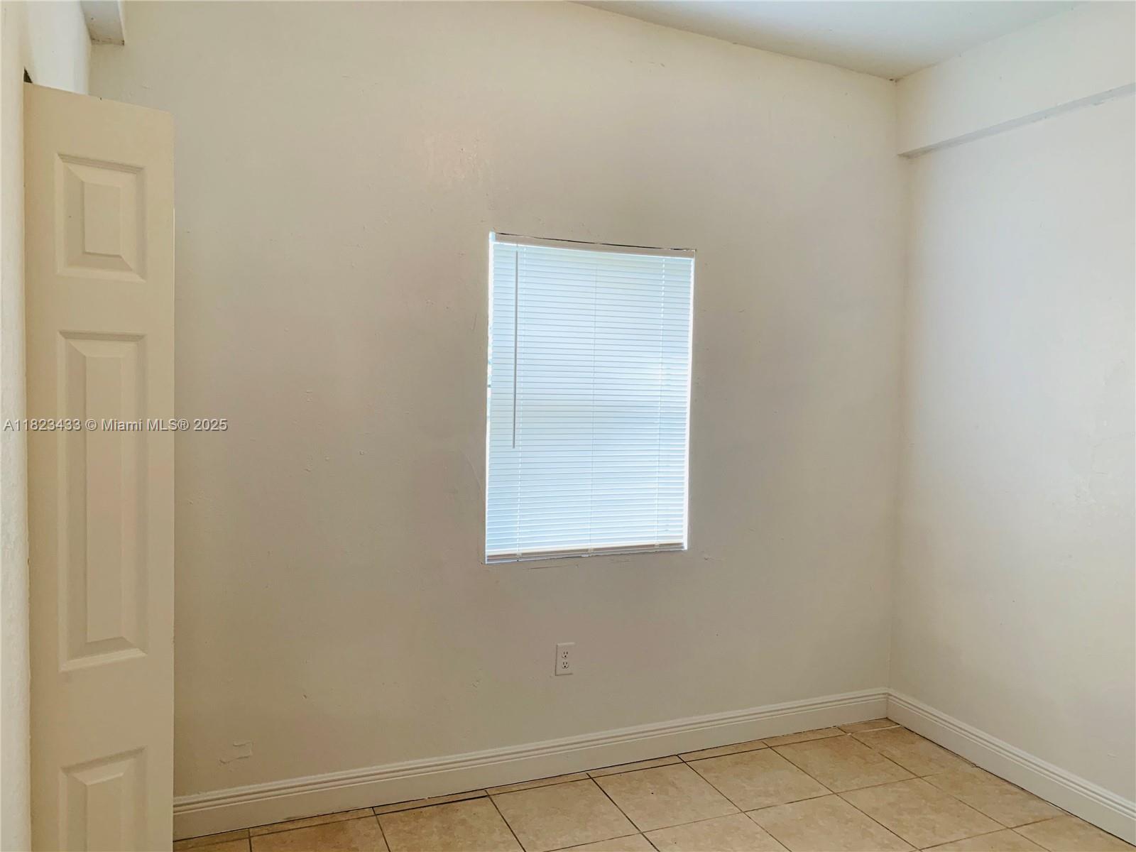 NORTH SHORE CREST - Residential Lease