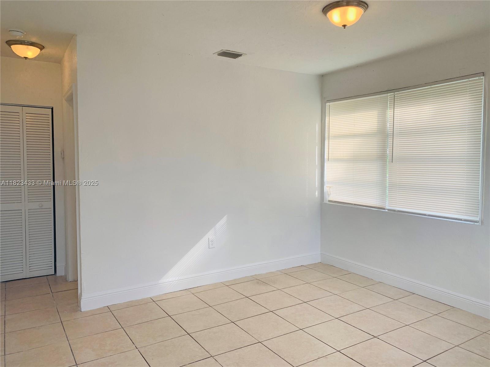 NORTH SHORE CREST - Residential Lease