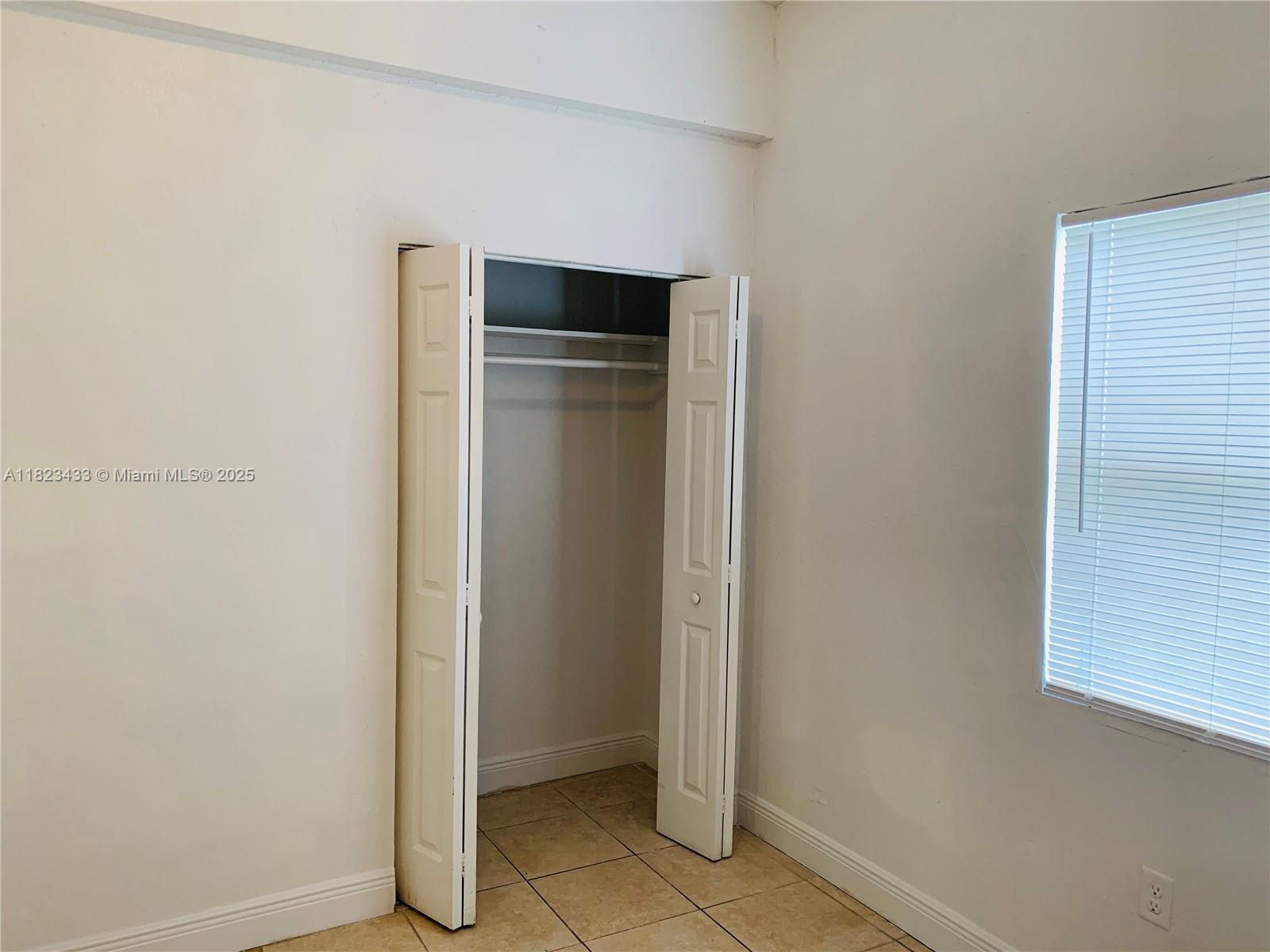 NORTH SHORE CREST - Residential Lease