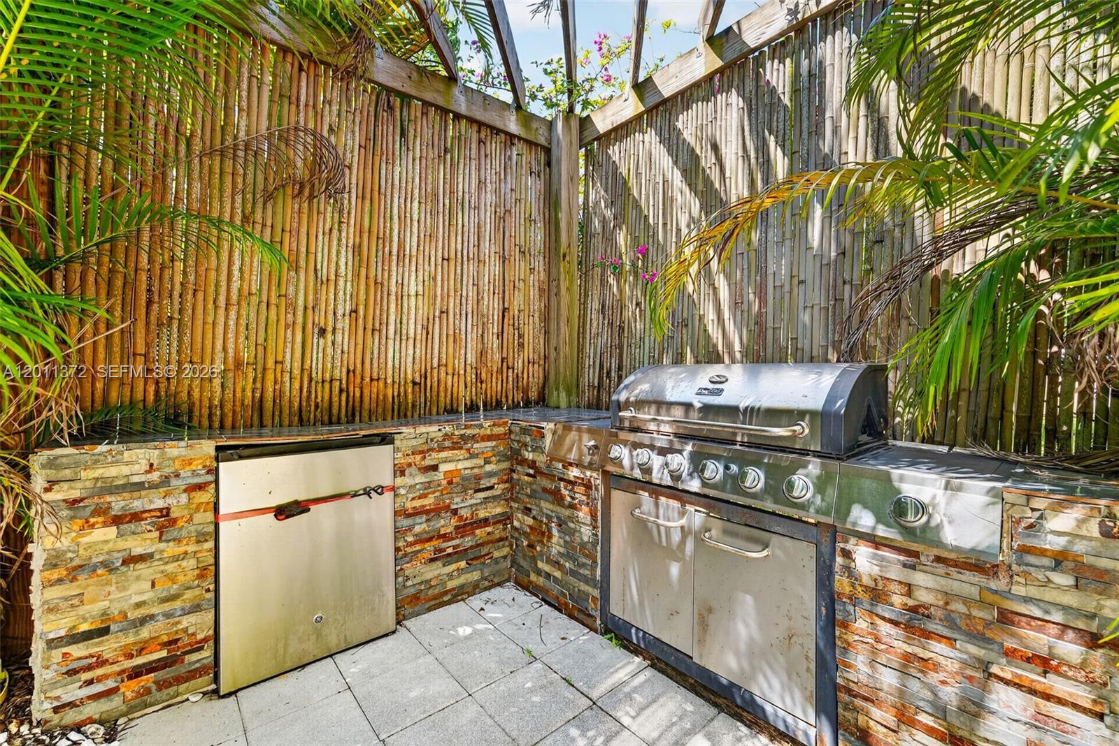 NORTH 29 ASSOC - Residential