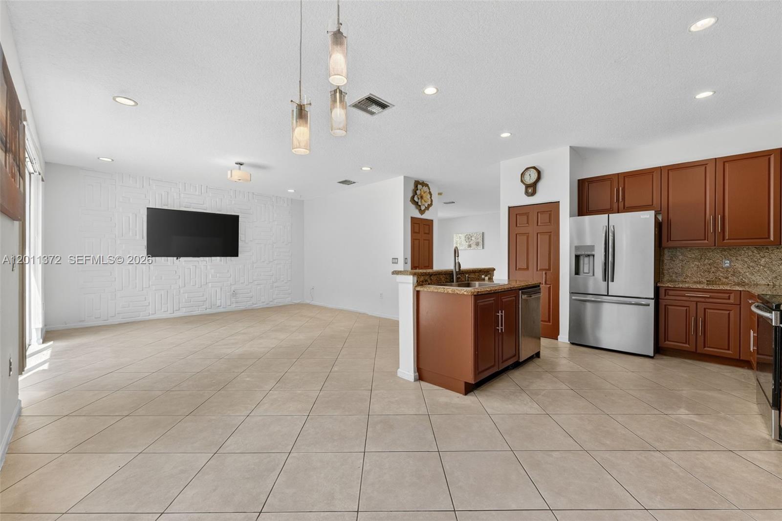 NORTH 29 ASSOC - Residential
