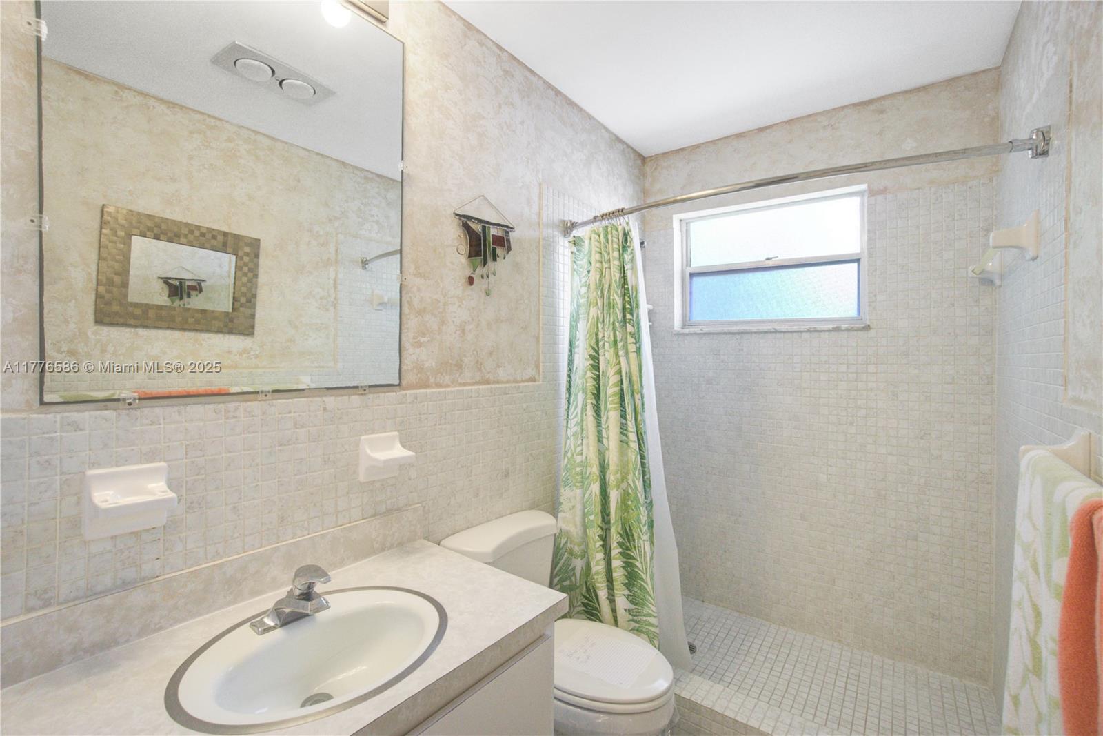 FOUR TWENTY ONE CONDO - Residential