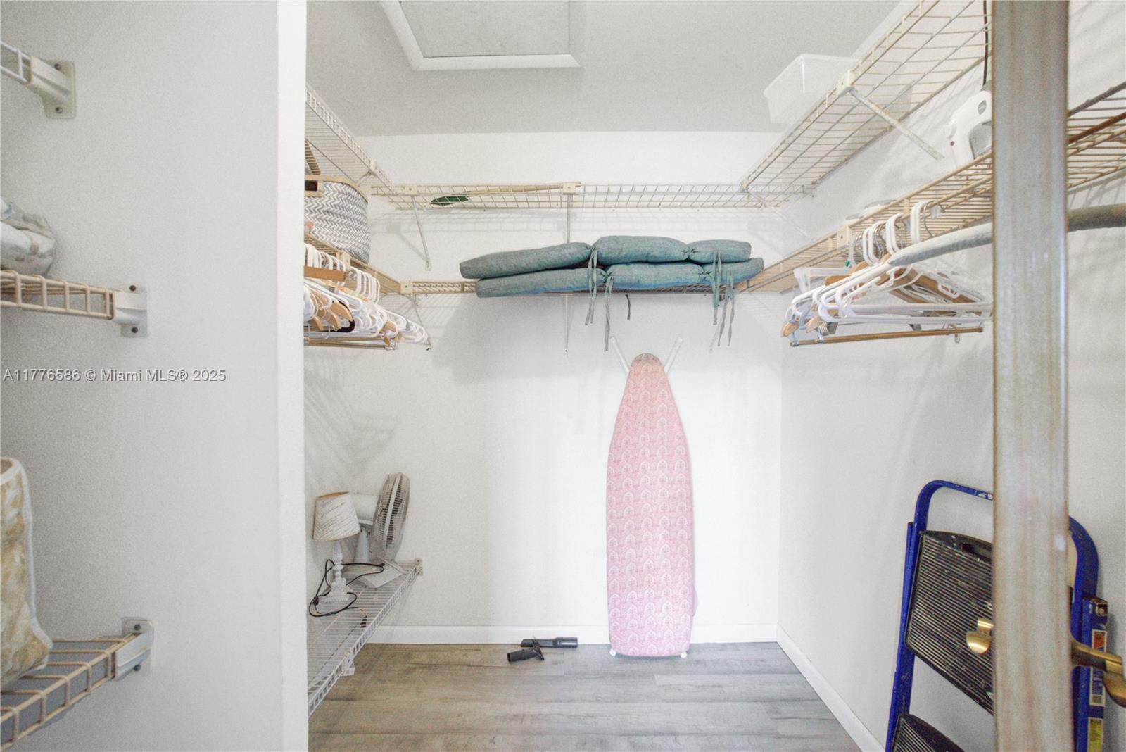 FOUR TWENTY ONE CONDO - Residential