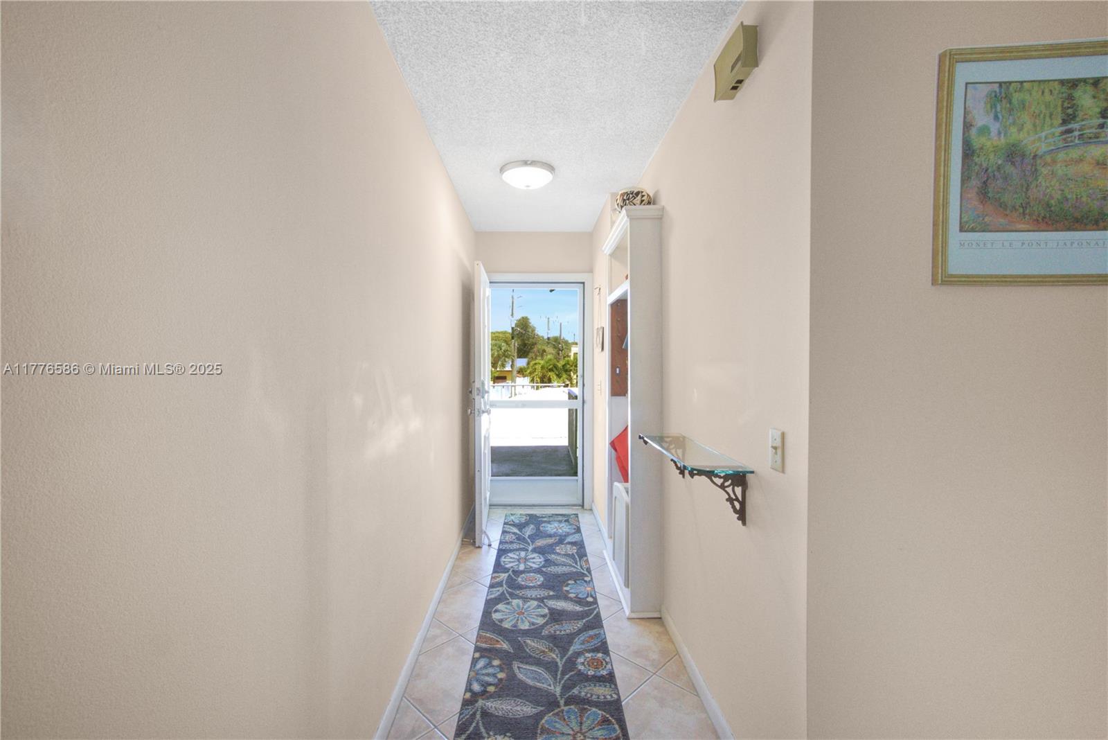 FOUR TWENTY ONE CONDO - Residential