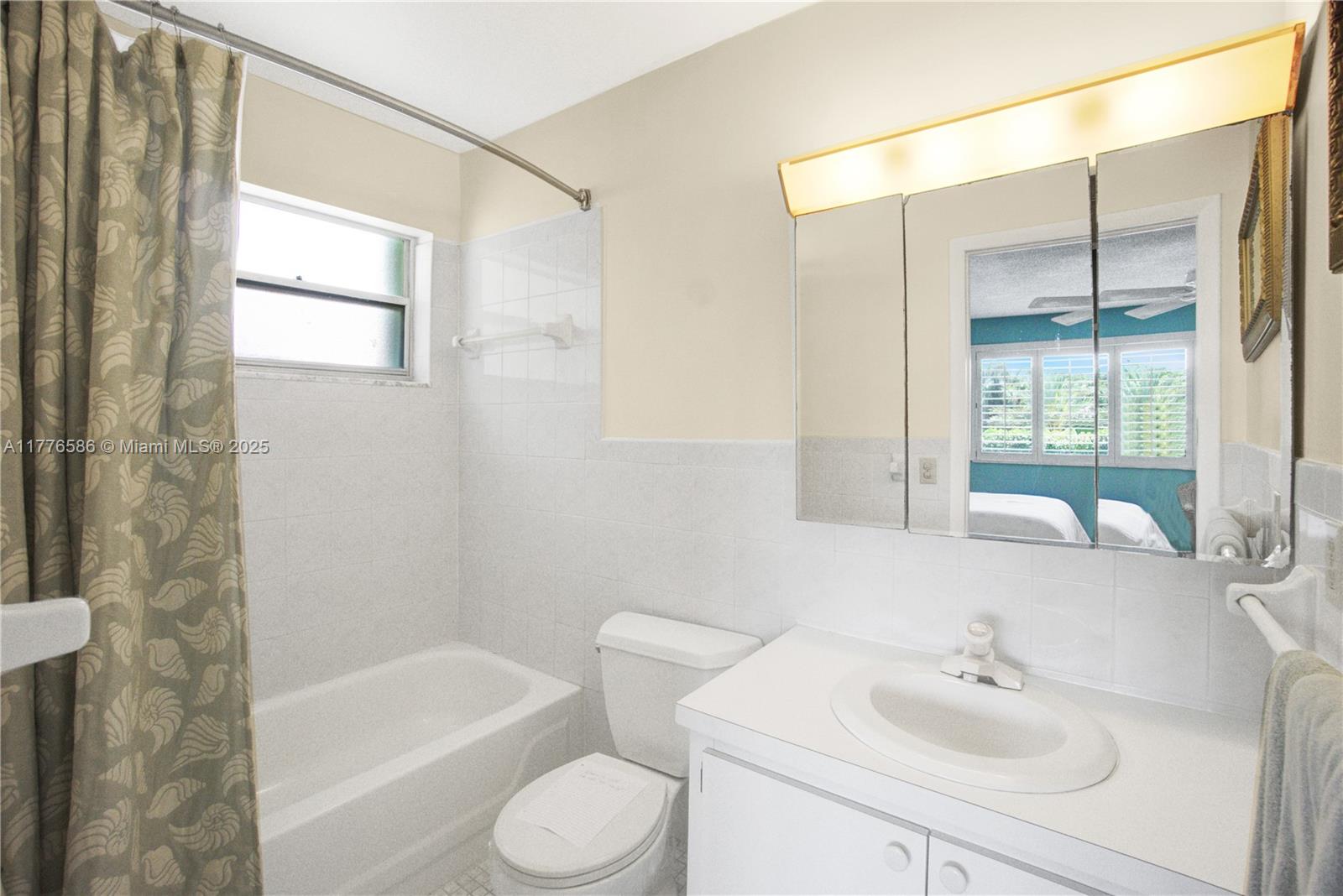 FOUR TWENTY ONE CONDO - Residential