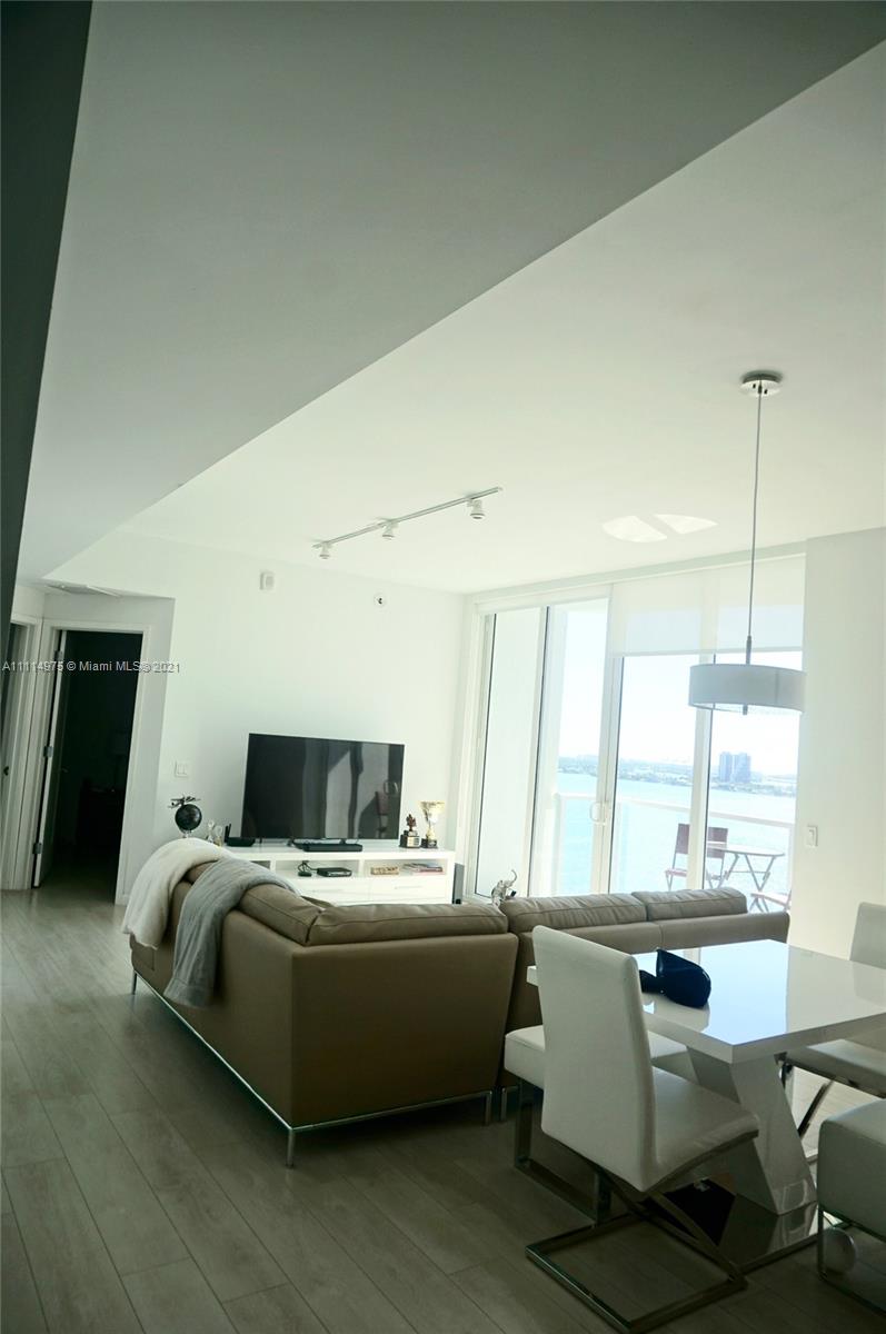 THE CRIMSON CONDOMINIUM - Residential