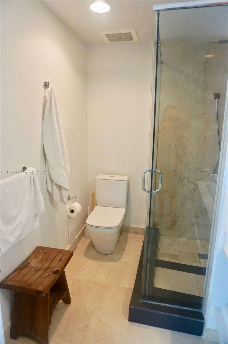 THE CRIMSON CONDOMINIUM - Residential