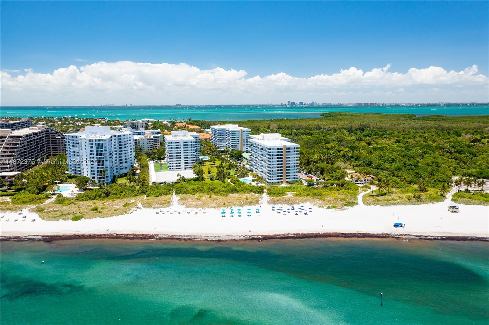 COMMODORE CLUB SOUTH COND - Residential