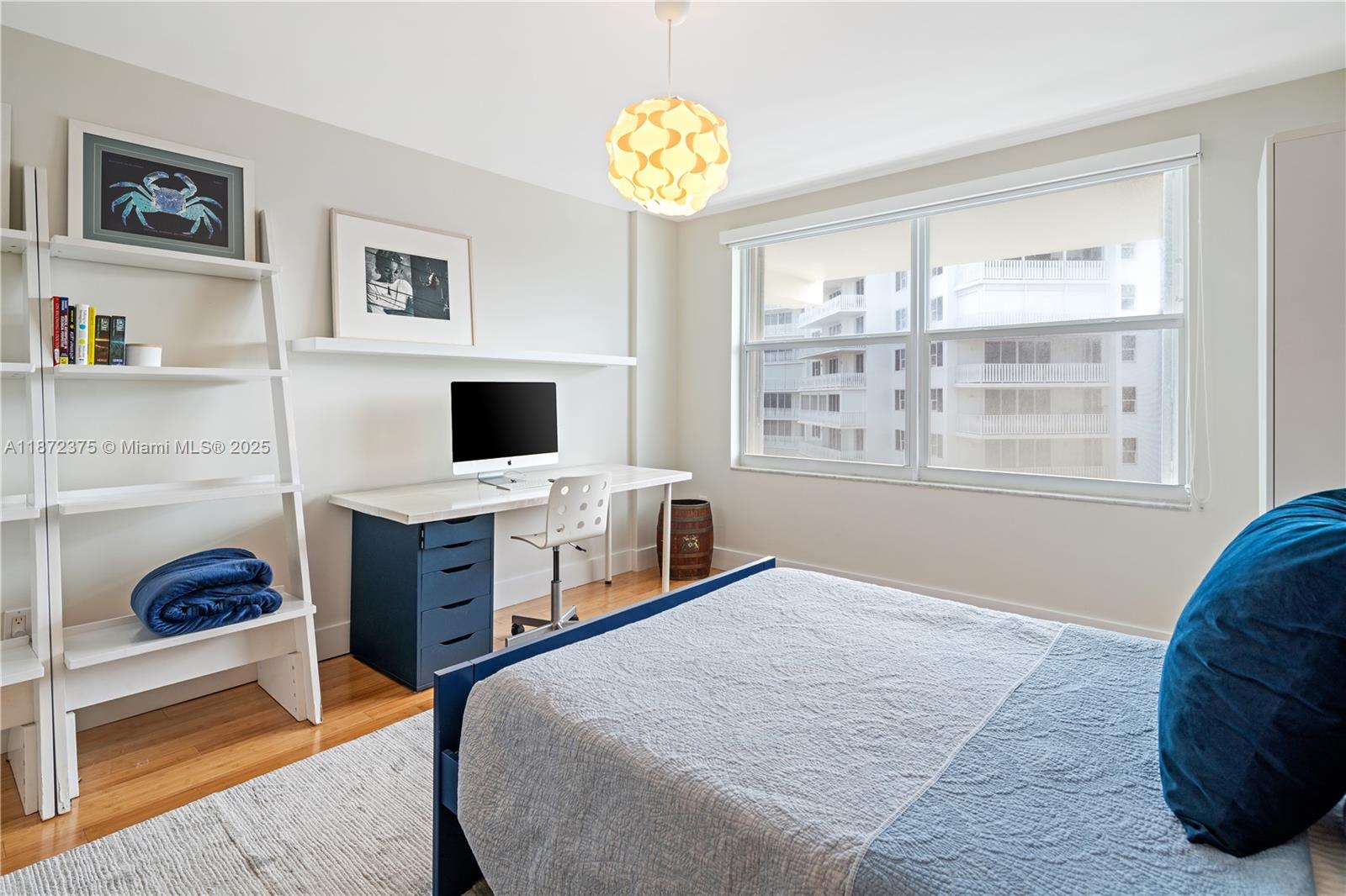 COMMODORE CLUB SOUTH COND - Residential