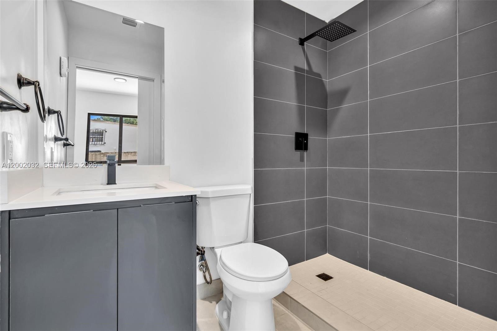 DE LEON PARK - Residential Lease