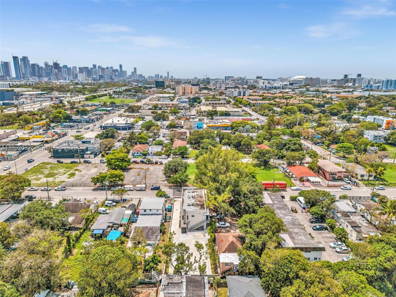 DE LEON PARK - Residential Lease